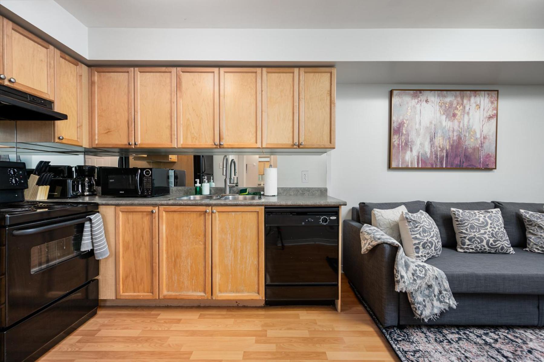 4975 Southampton Drive Hotel Mississauga Bagian luar foto