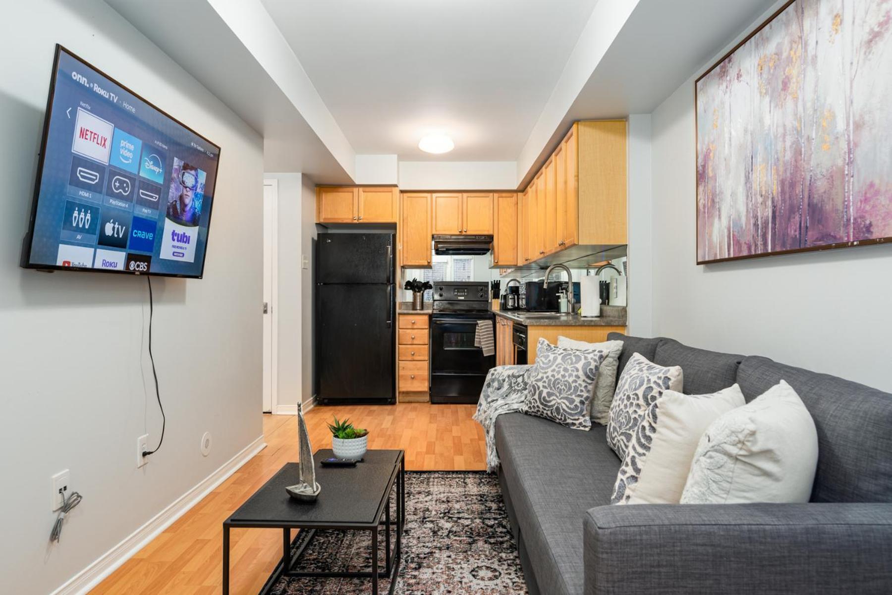 4975 Southampton Drive Hotel Mississauga Bagian luar foto