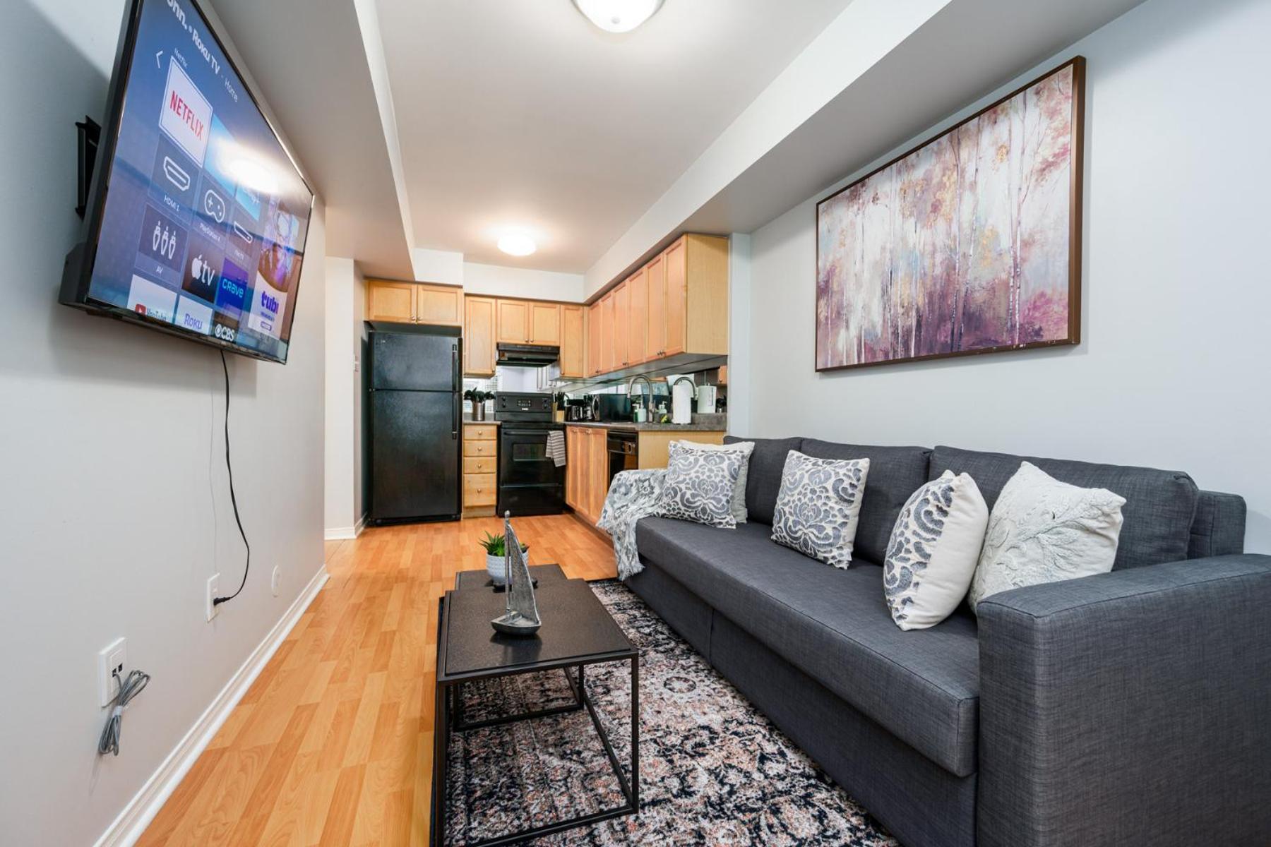 4975 Southampton Drive Hotel Mississauga Bagian luar foto